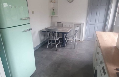 Pyle Cottage | Inglenook Cottage near Porthcawl Town and Beaches