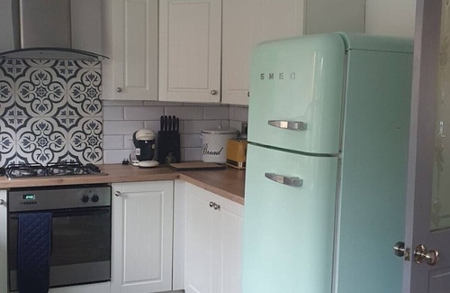 Pyle Cottage | Inglenook Cottage near Porthcawl Town and Beaches