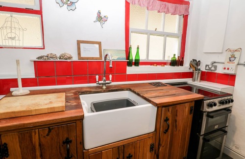Whitby Cottage | INGLENOOK COTTAGE, pet friendly, character holiday cottage in Whitby