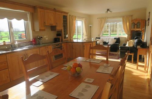 Rathnamagh House | INGLEWOOD - Ballina - Crossmolina - County Mayo - Sleeps 8 - Sister property to Thistledown
