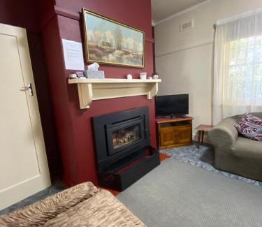 Adaminaby House | Inglewood Cottage