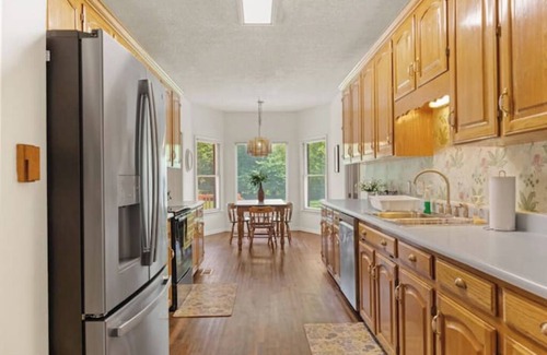 Normal House | Inglewood Manor-Four bedroomsnn