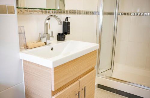 Douglas Promenade House | Inglewood - OPUL EXPRESS