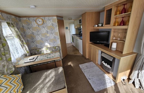 Ingoldmells House | Ingoldmells -Caravan- Sleeps 6 - Seaside - Parking