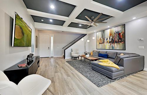 Pacific Beach House | Ingraham Delight