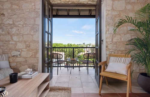 Ineia Apartment | Inia Lara Deluxe Suite by Nomads