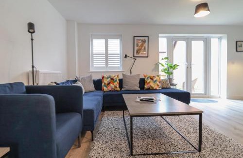 Martlesham Heath House | Inishnee House