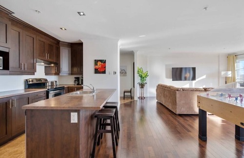 Boischatel Apartment | INITIAL | ESPACE SOLEIL | Chutes-Montmorency + Vue Fleuve