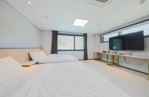 Inje House | Inje Jajaknamu Stay