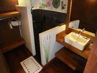 Yawnghwe Hotel | Inle Cottage Boutique Hotel