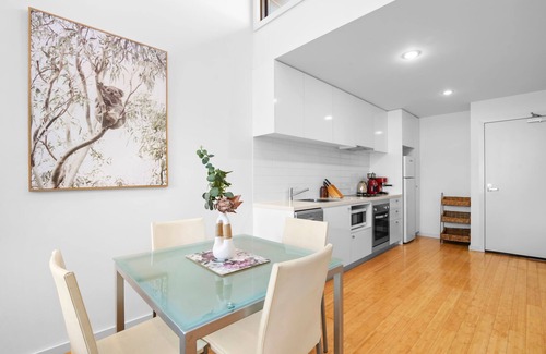Fairhaven Apartment | Inlet Apartment I Walk to beach, cafes and more