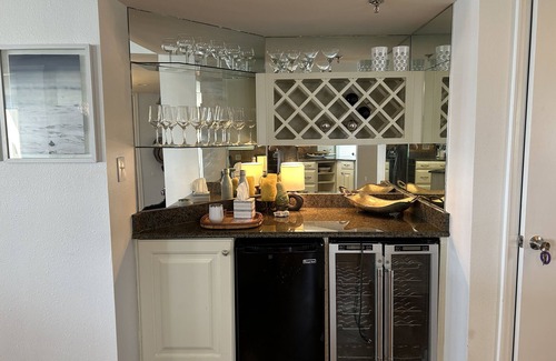 Holiday Isle Condo | Inlet Reef 508 Ocean Front- Corner Unit. Newly remodeled 3Bd condo + bunk room