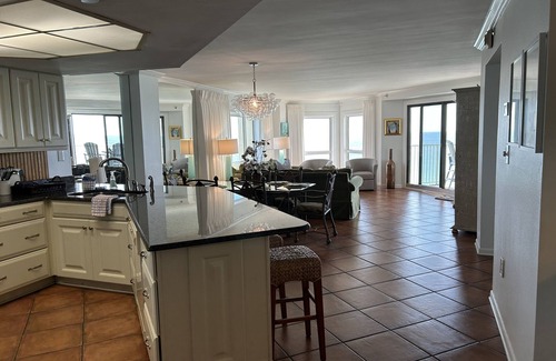 Holiday Isle Condo | Inlet Reef 508 Ocean Front- Corner Unit. Newly remodeled 3Bd condo + bunk room