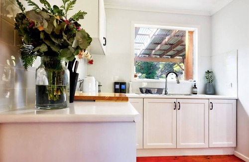 Venus Bay House | Inlet View Cottage - cute beach cottage