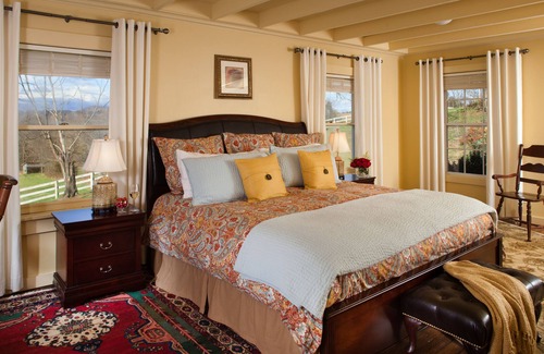 Locust Dale Bed & Breakfast | Inn and Tavern at Meander