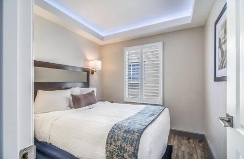 East Village Hotel | Inn at 50 Long Beach Convention Center