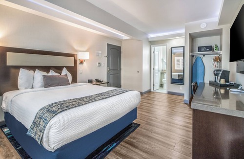 Alamitos Beach Hotel | Inn at 50 - Long Beach Convention Center