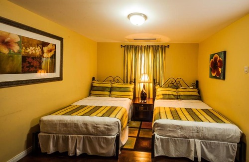 Newtown Hotel | Inn at 87