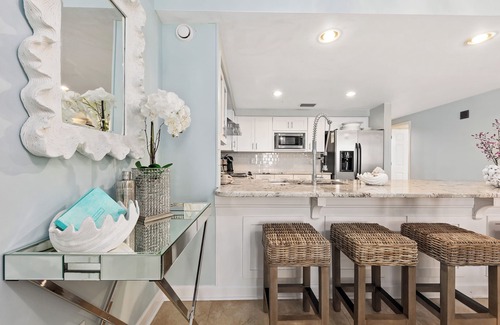 Crystal Beach Condo | Inn at Crystal Beach 508A by Salt Water Vacations