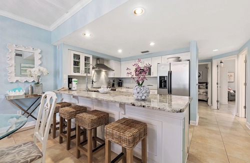 Crystal Beach Condo | Inn at Crystal Beach 508A by Salt Water Vacations