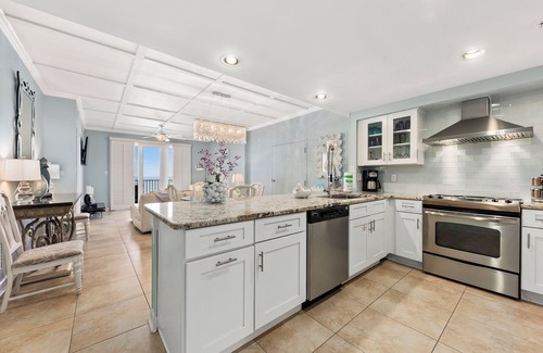 Crystal Beach Condo | Inn at Crystal Beach 508A by Salt Water Vacations
