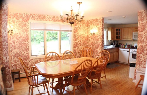 Wilmington House | Inn at Quail Run 4 BR 3 Bath Guest House