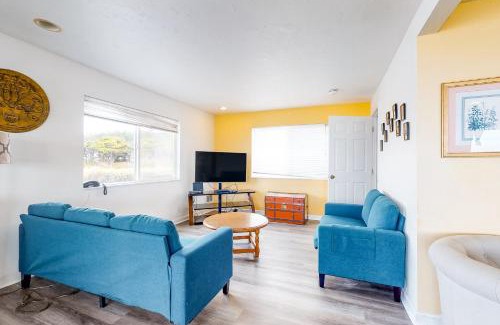 Edgewater Shores House | Inn at Sandcastle Beach