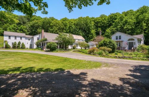 East Chatham Bed & Breakfast | Inn at Silver Maple Farm