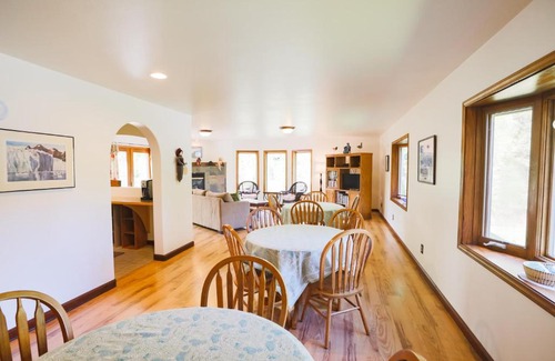 Moose Pass Hotel | Inn at Tern Lake