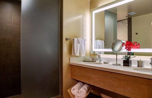 Downtown Eugene Hotel | Inn at the 5th