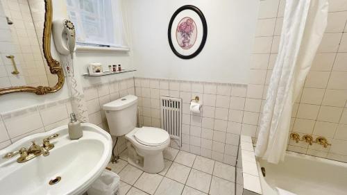 Bracebridge Hotel | Inn at the Falls