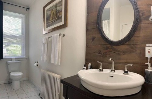 Bracebridge Hotel | Inn at the Falls