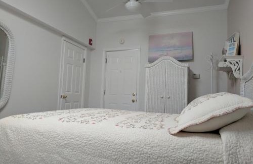 Village Green Bed & Breakfast | Inn At The Park - The Cottage