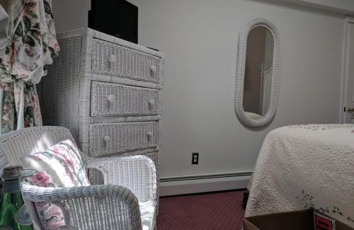 Village Green Bed & Breakfast | Inn At The Park - The Cottage
