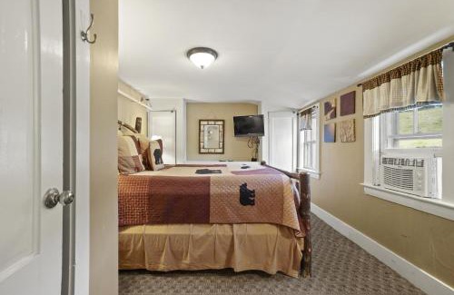 Jackson Hotel | Inn at Whitney's Farm