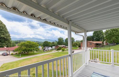Canton Villa | Inn Between-Asheville/Waynesville