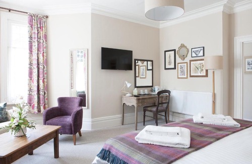 Canford Cliffs Hotel | Inn in the Park