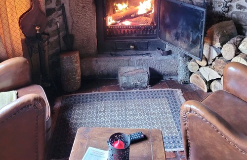 Valganon House | Inn 'La Casona Del Pastor' with Mountain View, Shared Terrace and Wi-Fi