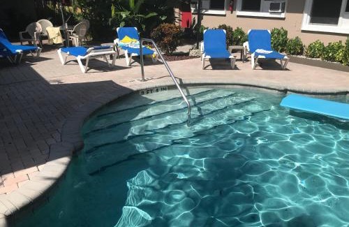 Harbordale Hotel | INN LEATHER GUEST HOUSE-GAY MALE ONLY