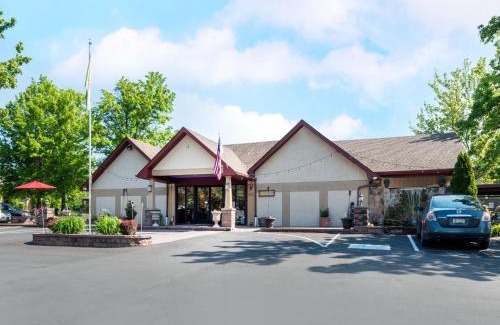 Trevose Hotel | Inn of The Dove Romantic Luxury & Business Suites
