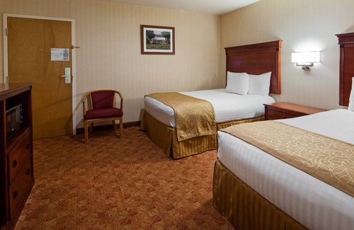 Mansfield Center Hotel | Inn on Storrs