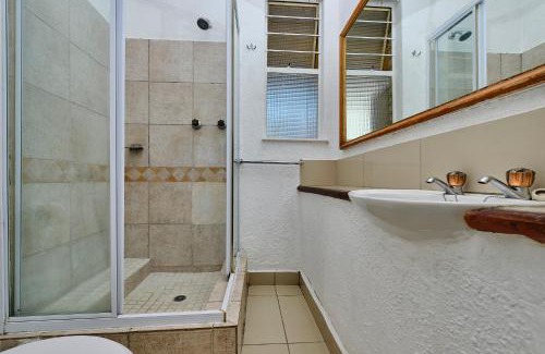 Greater Johannesburg Metropolitan Area Hotel | Inn & Out Sandton Park
