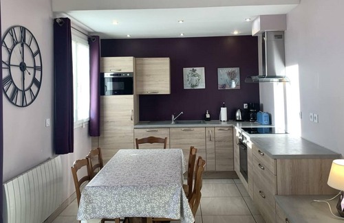 Pissy-Poville House | Inn Pissy-Pôville, 3 bedrooms, 5 people