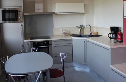 Pissy-Poville House | Inn Pissy-Pôville, 2 bedrooms, 4 people