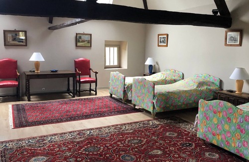 Saint-Aubin-de-Locquenay House | Inn Saint-Aubin-de-Locquenay, 4 bedrooms, 8 people