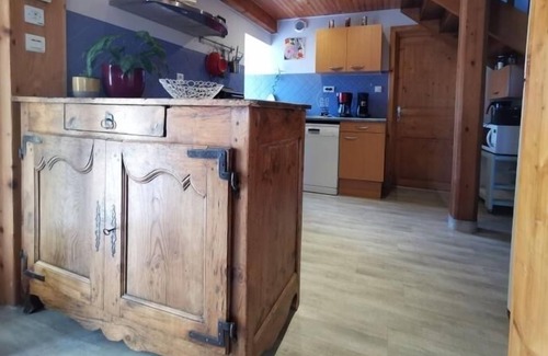Sanssac-l'Eglise House | Inn Sanssac-l'Église, 2 bedrooms, 4 people