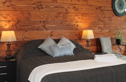 Kaikoura Bed & Breakfast | Inn the Bay Bed & Breakfast