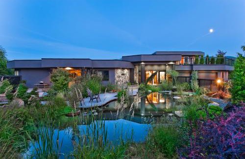 Regional District of Nanaimo House | Inn the Estuary