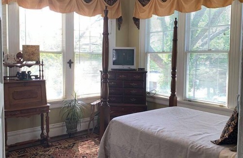 Chester Bed & Breakfast | Inn Upon Moon River Plantation