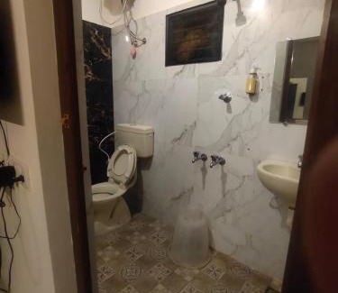 Porur Hotel | Inn34 By Blessings Hospitality - Porur Near DLF